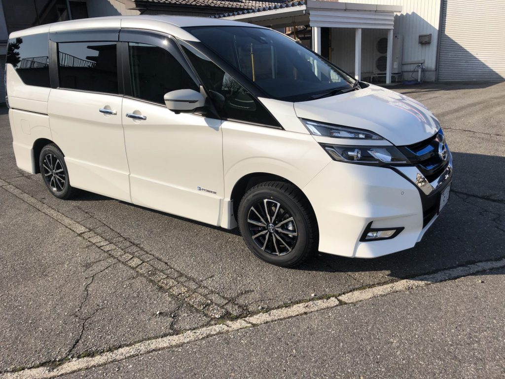 日産セレナ　e-POWER