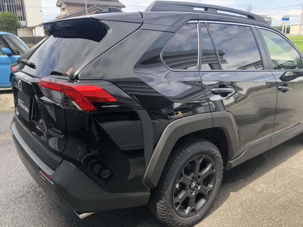 RAV4カーフィルム施工事例