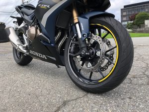 ホンダCBR400R・ガラスコーティング施工事例