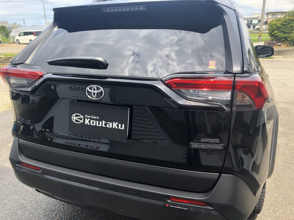 RAV4カーフィルム施工事例